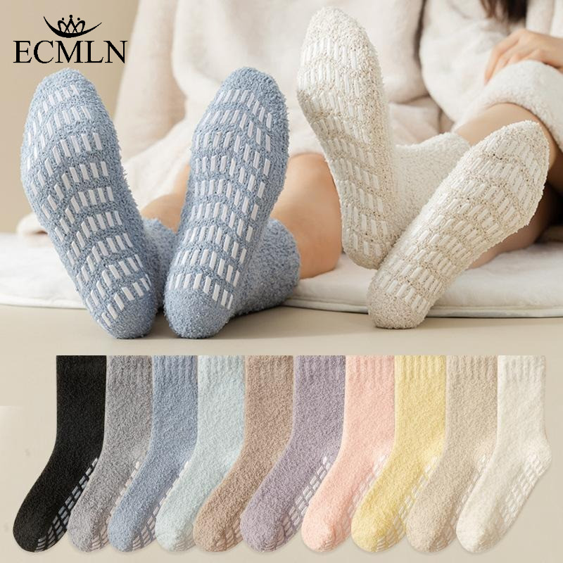 ถุงเท้าใหม่ 10 สีทึบ ออกแบบมาเพื่อความอบอุ่น ไม่ลื่น มีเนื้อผ้านุ่มเหมือนขนแกะ สำหรับผู้ชายและผู้หญิง