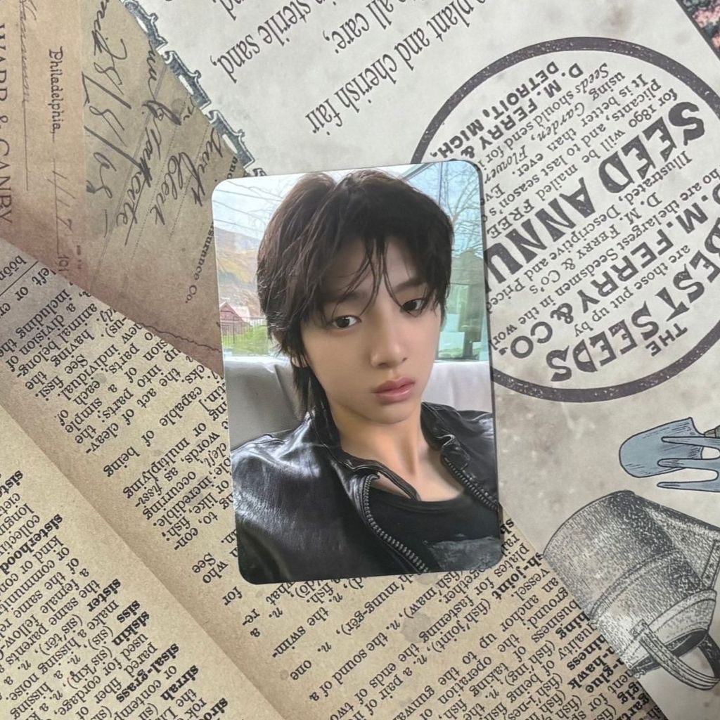 Cortis mcd plays song card 2.0Martin เสื้อสีดําสีเหลืองเทรนเนอร์การ์ดเล็ก