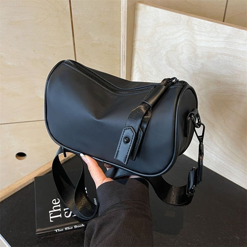2025 กระเป๋าสะพายยอดนิยมของ Niche Today Commuter Messenger Bag High-End All-Match