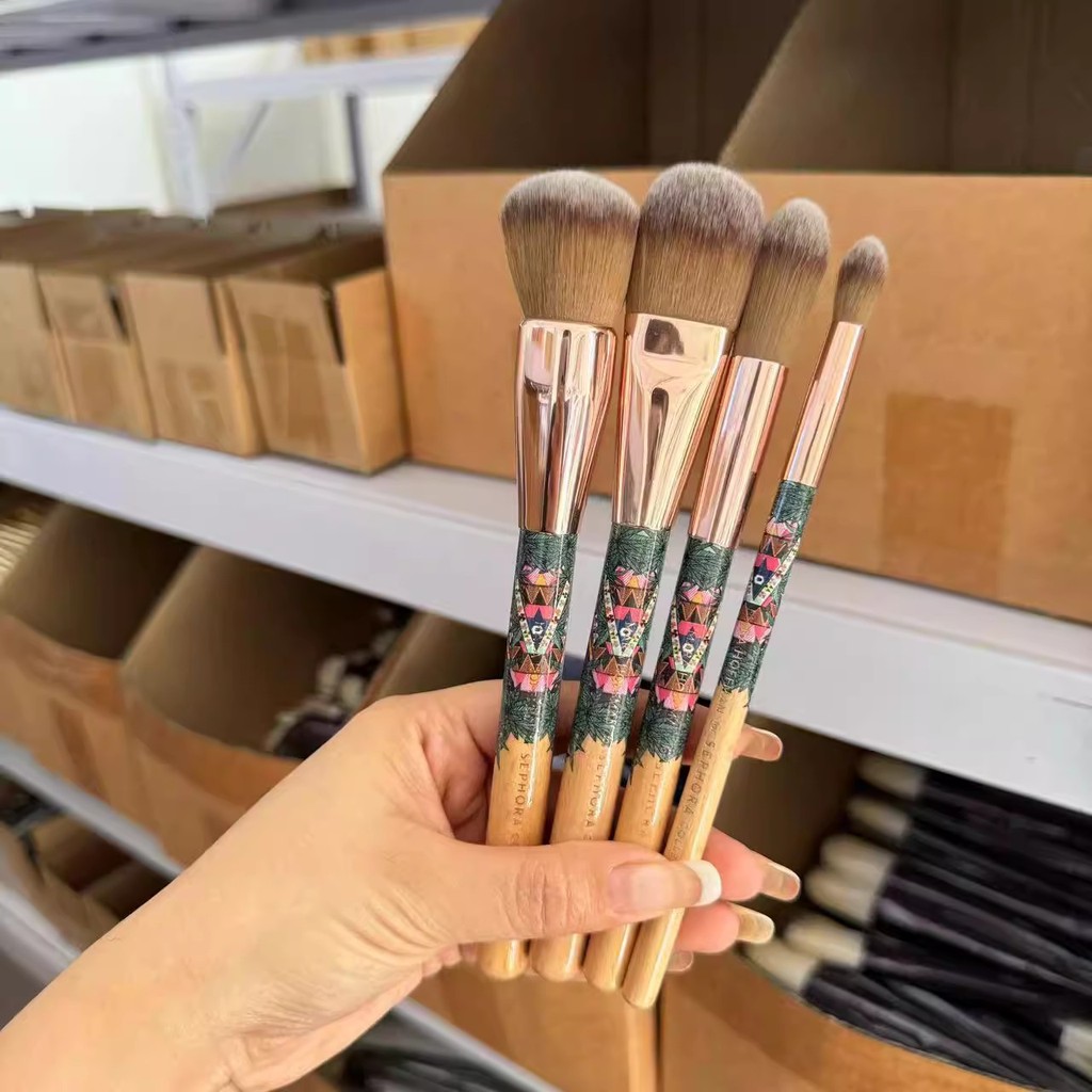 Sephora Co-Branded Foundation Brush แปรงปัดแก้ม แปรงไฮไลท์ แปรงทารอยเปื้อน