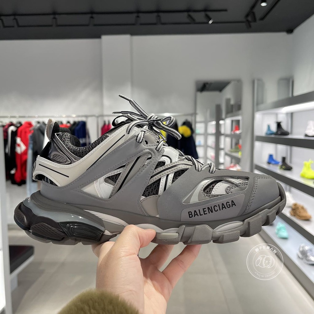 [สีส้มในอิตาลี] BALENCIAGA LED Light Track Grey White Daddy Shoes