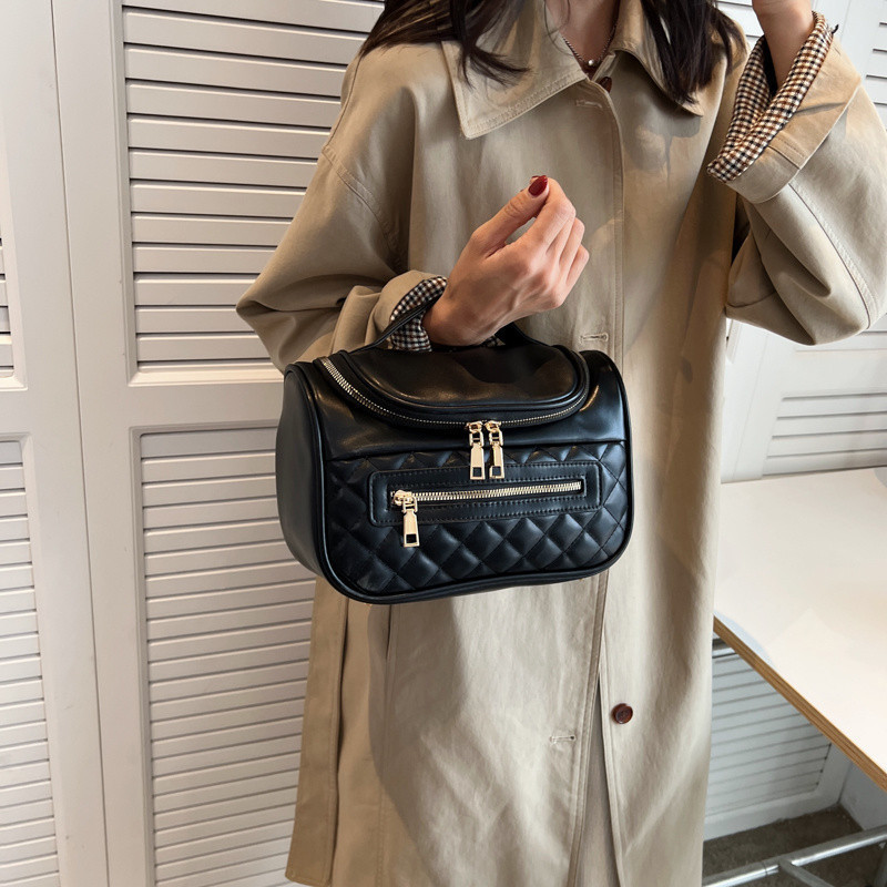 C2K ประณีต Influencer กระเป๋าเครื่องสําอางขายดี 2025 สไตล์ใหม่ High-End Niche ขนาดใหญ่-ความจุแป้ง Sk