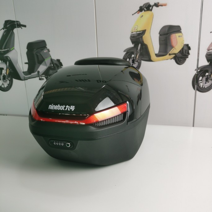 เบอร์ 9 M95C ไฟท้ายกล่อง F90F60N90N100E125E200P รถจักรยานยนต์ไฟฟ้าขนาดใหญ่ความจุ 28L Trunk