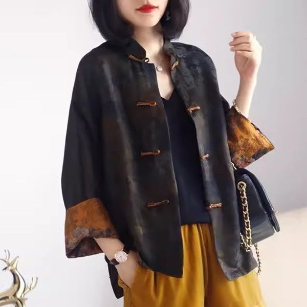 ชุดย้อนยุคแบบจีนใหม่ ทำจากผ้าไหมจำหลาบและผ้า Jacquard สำหรับผู้หญิง มาพร้อมสายสะพายและกลิ่นหอม