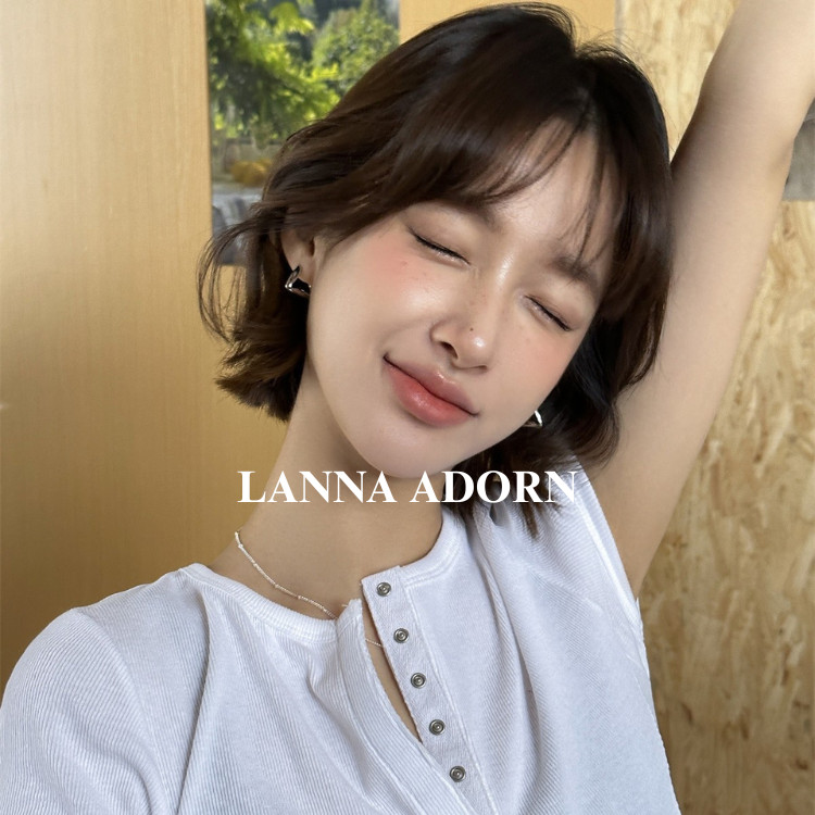 LA COD ต่างหูสามเหลี่ยม 2 ชิ้น สไตล์มินิมอล ยูนิเซ็กซ์ ดีไซน์เรขาคณิต 925 เงินแท้ ไม่แพ้ ใส่ได้ทั้งผู้ชายผู้หญิง วัสดุคุณภาพ สายแฟต้องมี รุ่นยอดนิยม พร้อมส่ง