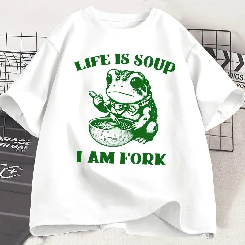เสื้อยืดพิมพ์ลายภาษาอังกฤษ Life Is Soup I Am Fork สําหรับผู้ชายฤดูร้อน Fun frog เสื้อยืดแขนสั้นฤดูร้