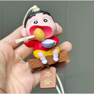 💥 จัดส่งจากประเทศไทย 💥Crayon Shin chan คอสเพลย์กินมันฝรั่งน่ารักอะนิเมะรูป COD สต็อกรูปตุ๊กตาของเล่นสําหรับของขวัญเด็กคอลเลกชันจี้รถเครื่องประดับตกแต่งเค้กบ้านตกแต่ง