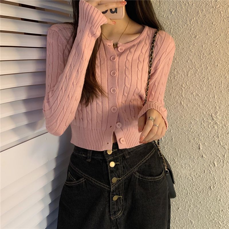 Retro Twist เสื้อกันหนาวผู้หญิงฤดูใบไม้ร่วง ดีไซน์ใหม่แนวตะวันตก แขนยาวรอบคอสั้น ทันสมัย UOF1