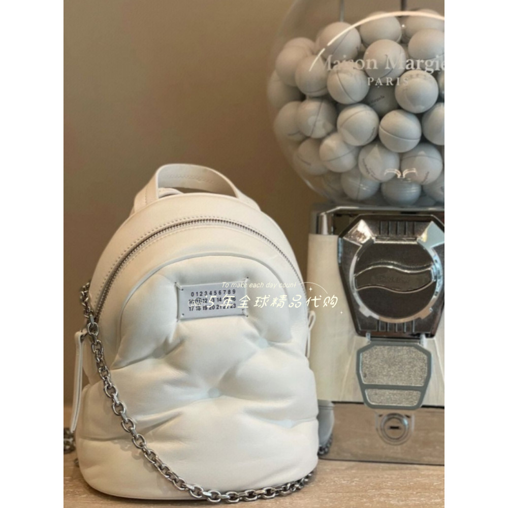 Maison Margiela Maison Margiela กระเป๋าเป้สะพายหลัง mm6 Cloud Bag สุภาพสตรีหนังแกะกระเป๋าเป้สะพายหลั