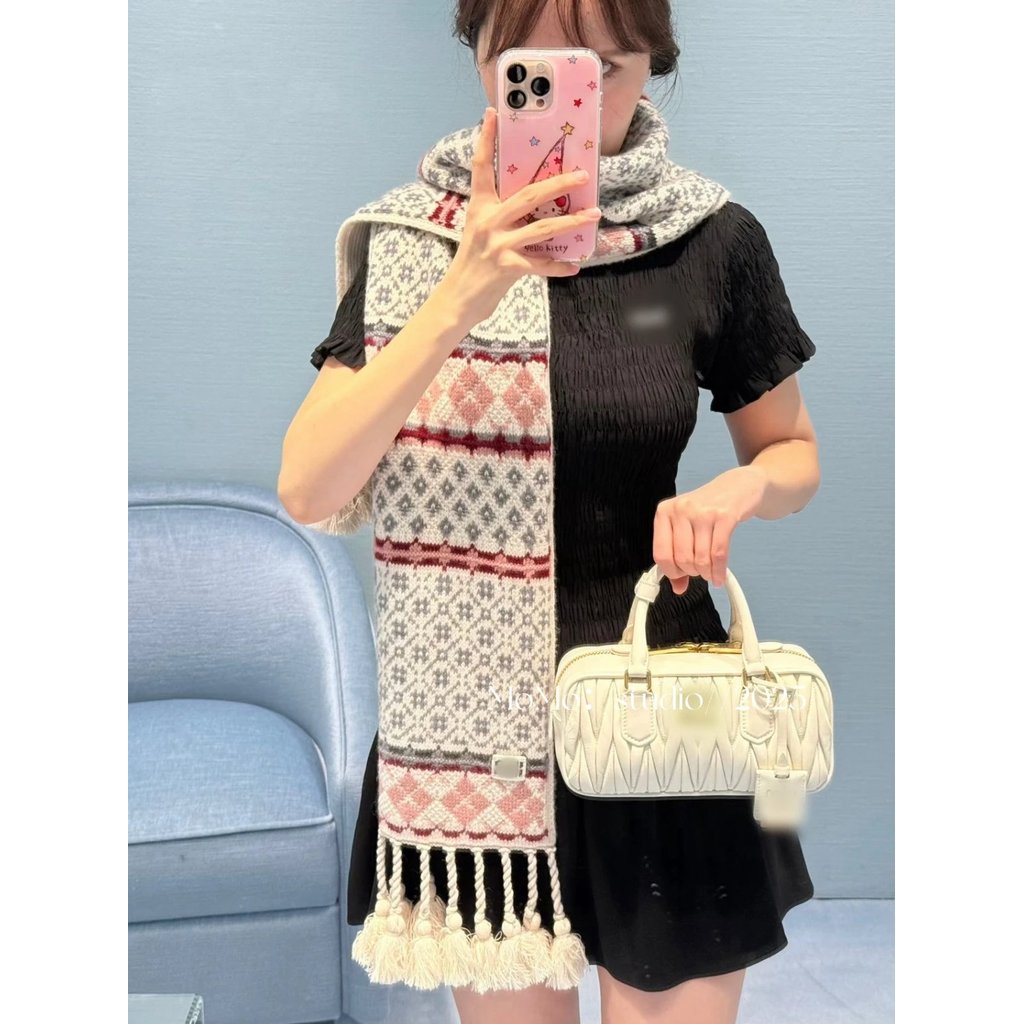 [MOMO] 25 ฤดูใบไม้ร่วงฤดูหนาว ️ Liu Haocun สาวสไตล์เดียวกันสีชมพู Phil Island ผ้าพันคอขนสัตว์แคชเมีย