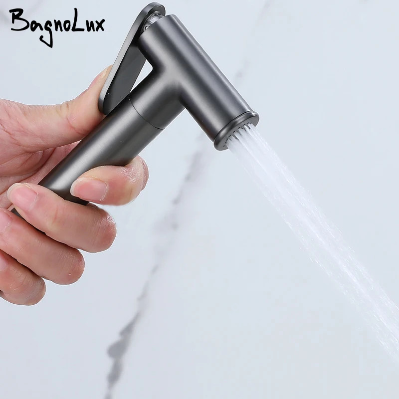 Gunmetal Toilet Bidet Sprayer ชุด 304 สแตนเลสนิกเกิลห้องน้ํา Bidet แบบพกพา Bidet Cleaner