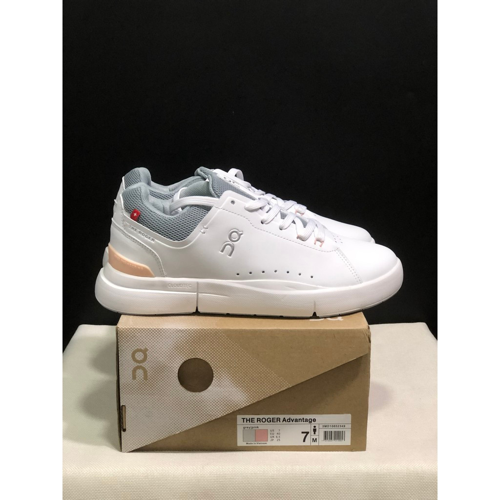 ON Running ON Cloud X The Roger Spin 2 รองเท้าผ้าใบสําหรับผู้ชายและผู้หญิง unisex รองเท้าหนังสีขาวรอ