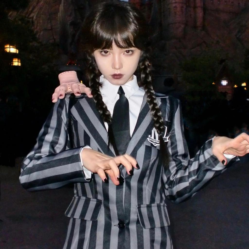 ชุดนักเรียน Adam's Family และชุดเจ้าหญิง ชุดฮาโลวีน พร้อมสต็อกทุกวันพุธ