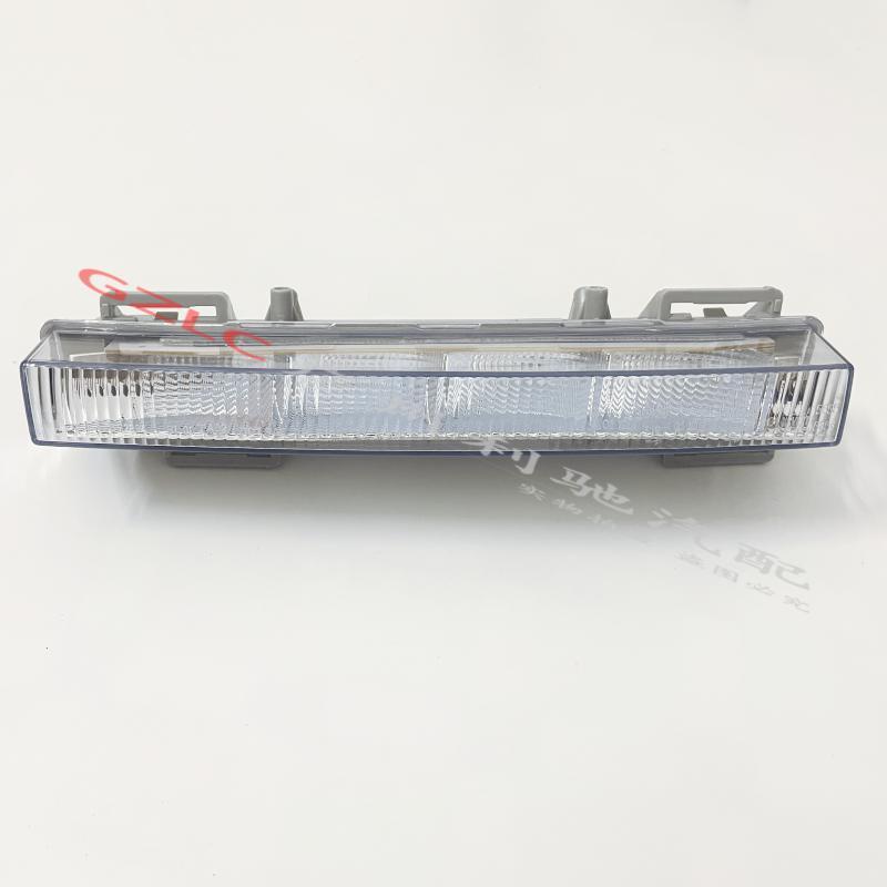 แฟชั่นขายตรงเหมาะสําหรับ Mercedes-Benz W204 W166 ไฟวิ่งกลางวัน GLK260 300 350 ML320 ไฟตัดหมอกหน้าไฟว