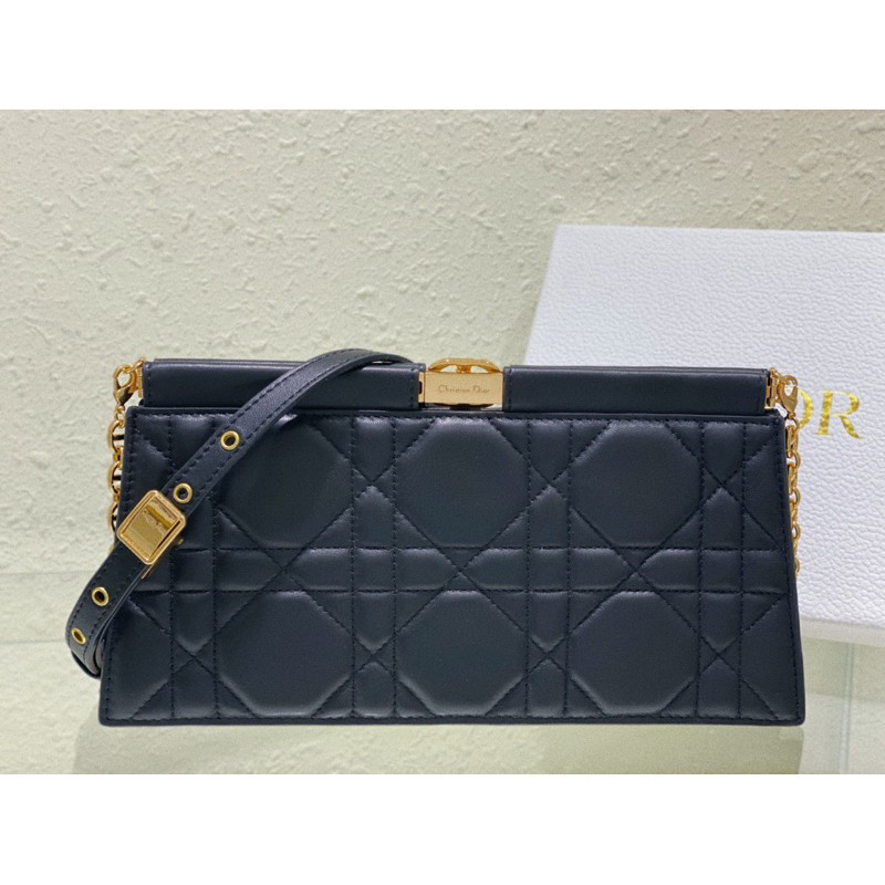 คลัทช์_carocolle_noire_แท้_มาพร้อมโซ่