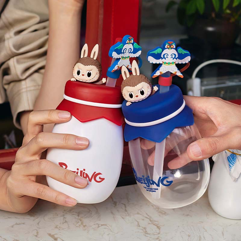 POP MART Beijing Limited~THE MONSTERS Beijing Series-Straw Cup (สีน้ําเงิน)