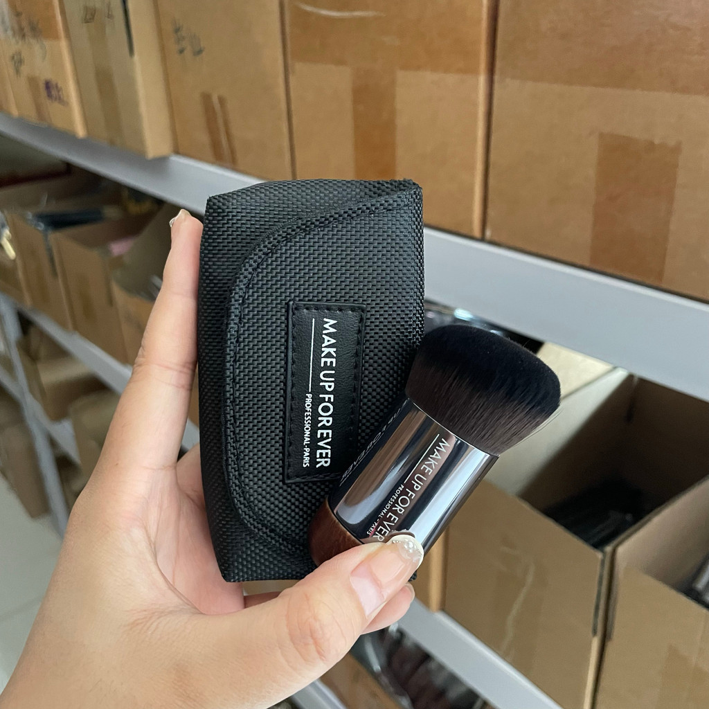 แปรงแต่งตา แปรงปัดแก้ม Make up forever Make up forever 124/112 แปรงแป้งฝุ่นพกพาสะดวก แปรงแป้งฝุ่น แป