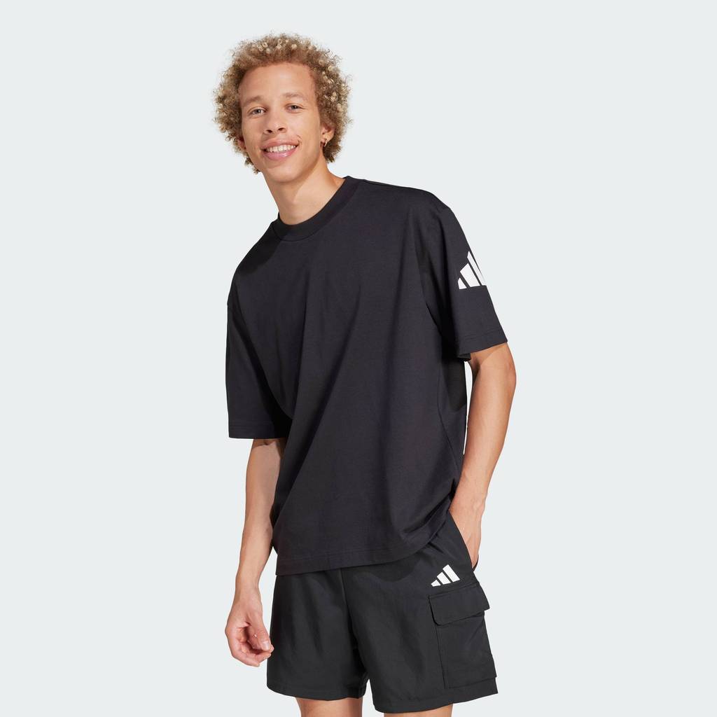 adidas ไลฟ์สไตล์ เสื้อยืดทรงหลวมโลโก้ 3 BAR Essentials ผู้ชาย สีดำ JF3615