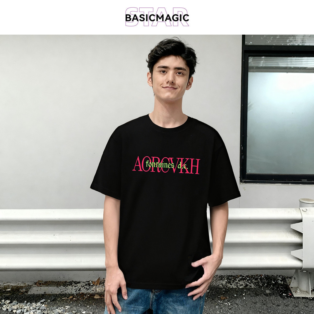 เสื้อยืดสีดำทรงหลวมพร้อมตัวอักษร Fontaines D.C. 0352