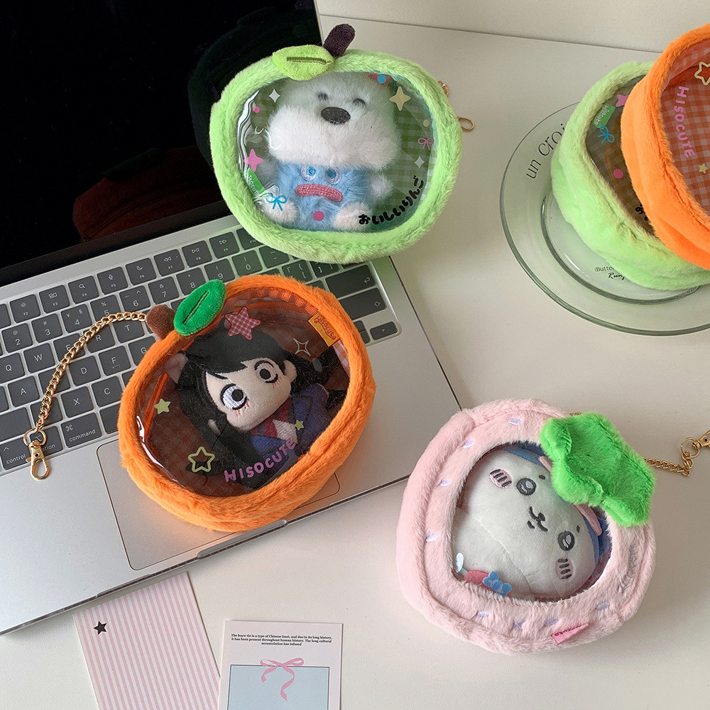 ตุ๊กตาขนาด 10 เซนติเมตร พร้อมกระเป๋าเก็บตุ๊กตาแบบกล่องใส พิมพ์ลายสตรอเบอร์รี่ จากผ้าฝ้ายคุณภาพดี
