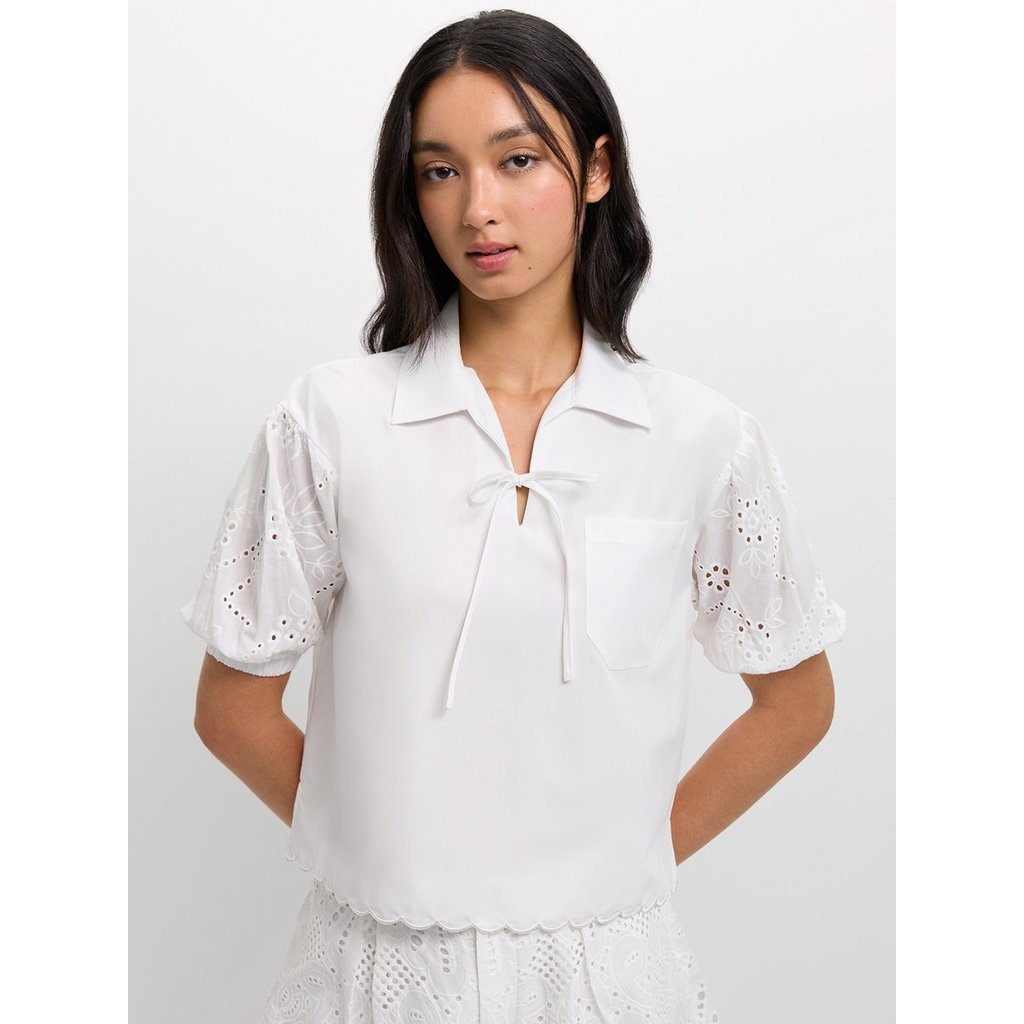 [Pomelo] เสื้อแต่งลายฉลุที่แขน / Eyelet Sleeve Top