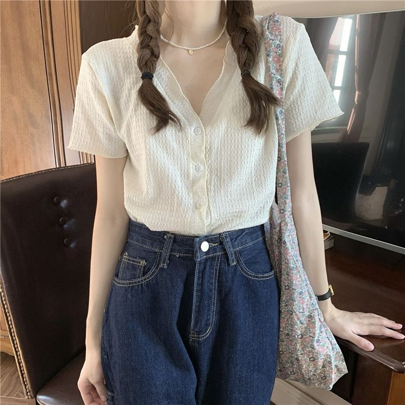เสื้อเชิ้ตผู้หญิงฤดูร้อนสไตล์เกาหลีคอวีหรูหราสลิมมิ่งสั้นสไตล์อ่อนโยนแขนสั้นด้านบน