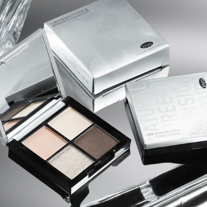 Biya比雅四色眼影盘原木大地暖橘棕玫瑰烟木盘哑光珠光新手初学Biya Biya four-color eye shadow plate log earth