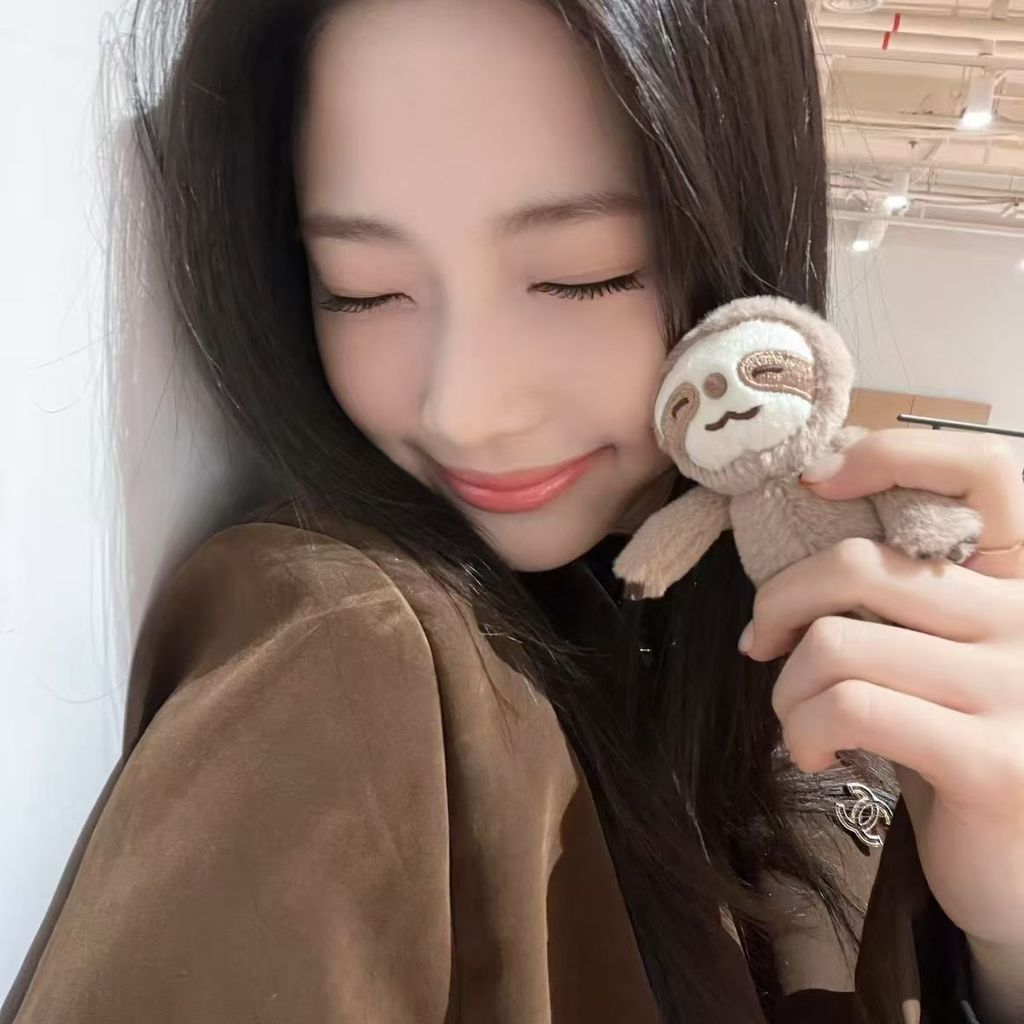 Babymonster ruka พร้อมพวงกุญแจกํามะหยี่ขี้เกียจรุ่นเกาหลีของแท้