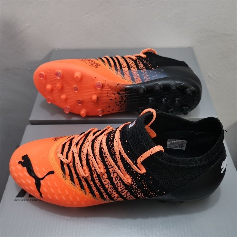 รองเท้าฟุตบอลผู้ชาย คุณภาพสูง:size 39-45 EUR