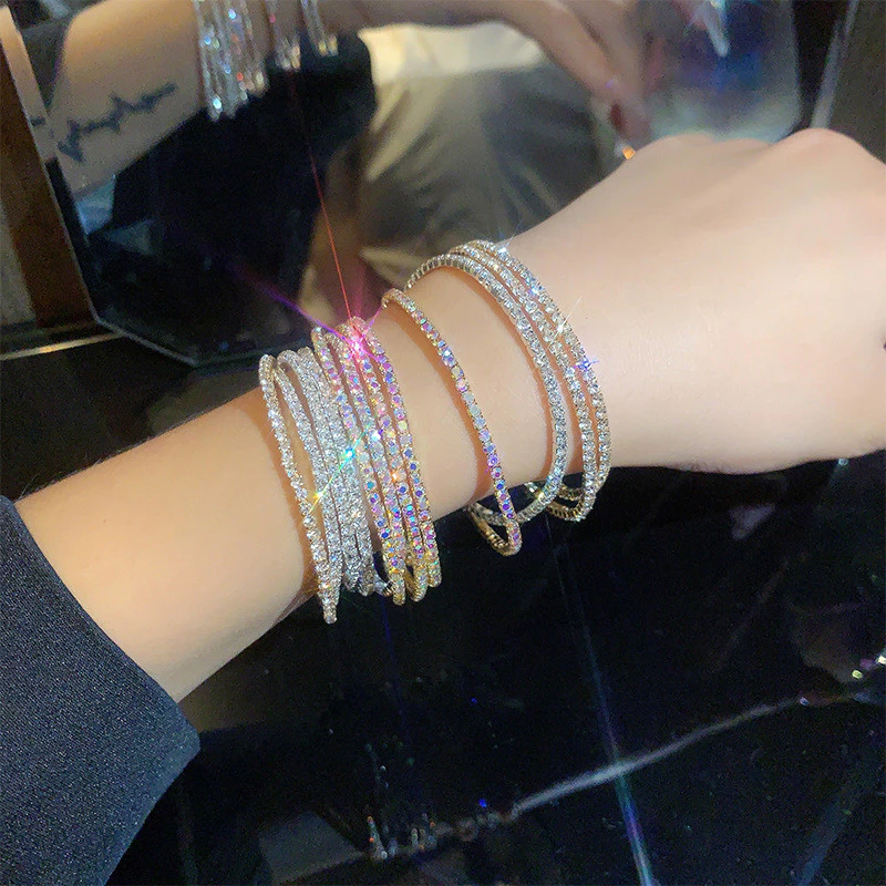 กำไลข้อมือเพชร แวววาวสุดๆ ประดับเพชรเทียม โซ่ตัวล็อคสีสันสดใส ทันสมัย ​​ พร้อทส่ง