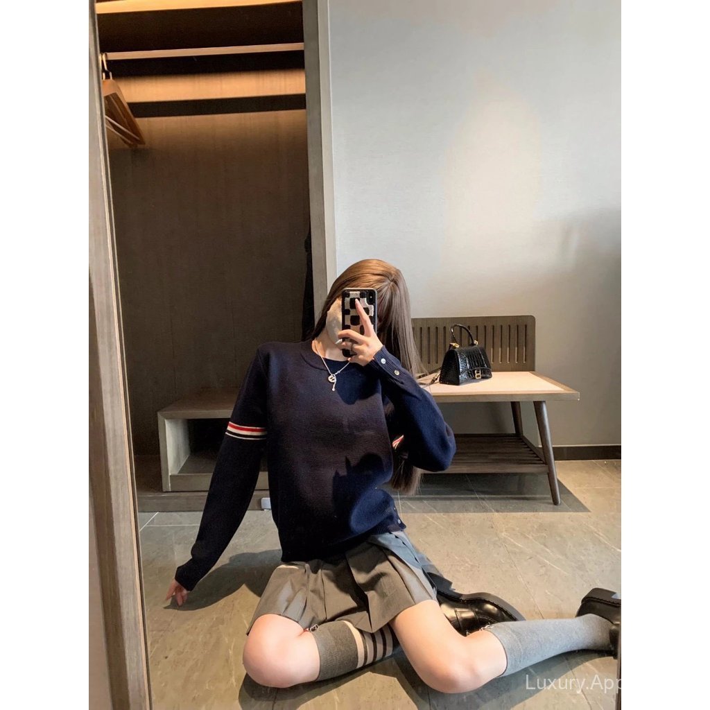 [1: 1] รุ่นสูง TB เสื้อไหมพรมฤดูใบไม้ร่วงฤดูหนาวผลิตภัณฑ์ใหม่คู่สีลายรอบคอPullover Casual All-Match 