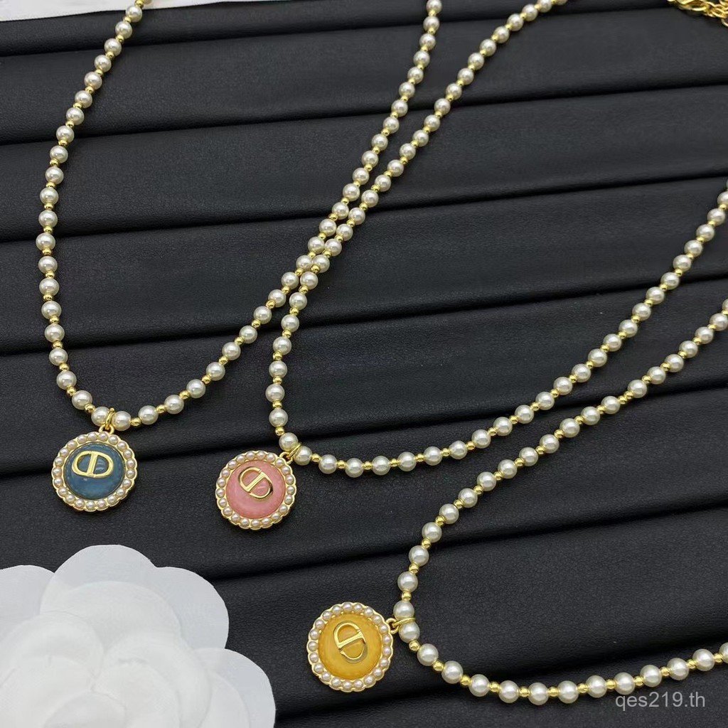 จี้เรซิ่นเพชรสีเหลือง และสร้อยคอมุกสีชมพูสีฟ้า OOH1