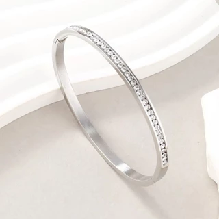 กําไลข้อมือสเตนเลสประดับเพรช 6CM กว้าง4MM.เปิดได้ สร้อยข้อมือวินเทจ หรูหราเบาเรียบง่าย เครื่องประดับสำหรับชายและหญิง