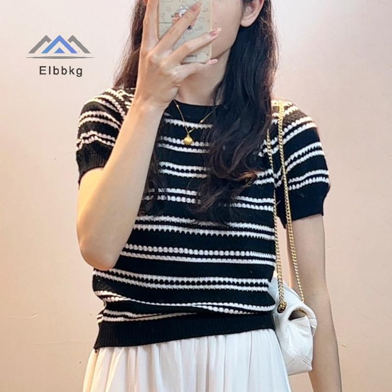 เสื้อยืดแขนสั้นลายสวยงามสำหรับฤดูร้อน กระชับสัดส่วนและสวมใส่ง่าย