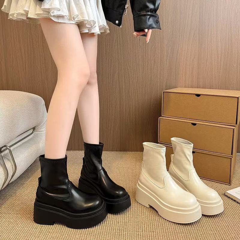 One for all พร้อมส่งจากไทย TX758 รองเท้าบูทมาร์ติน รองเท้าบูทแพลตฟอร์ม หนา7CM หนังPU เบา ใส่สบาย หันลื่น สำหรับผู้หญิง