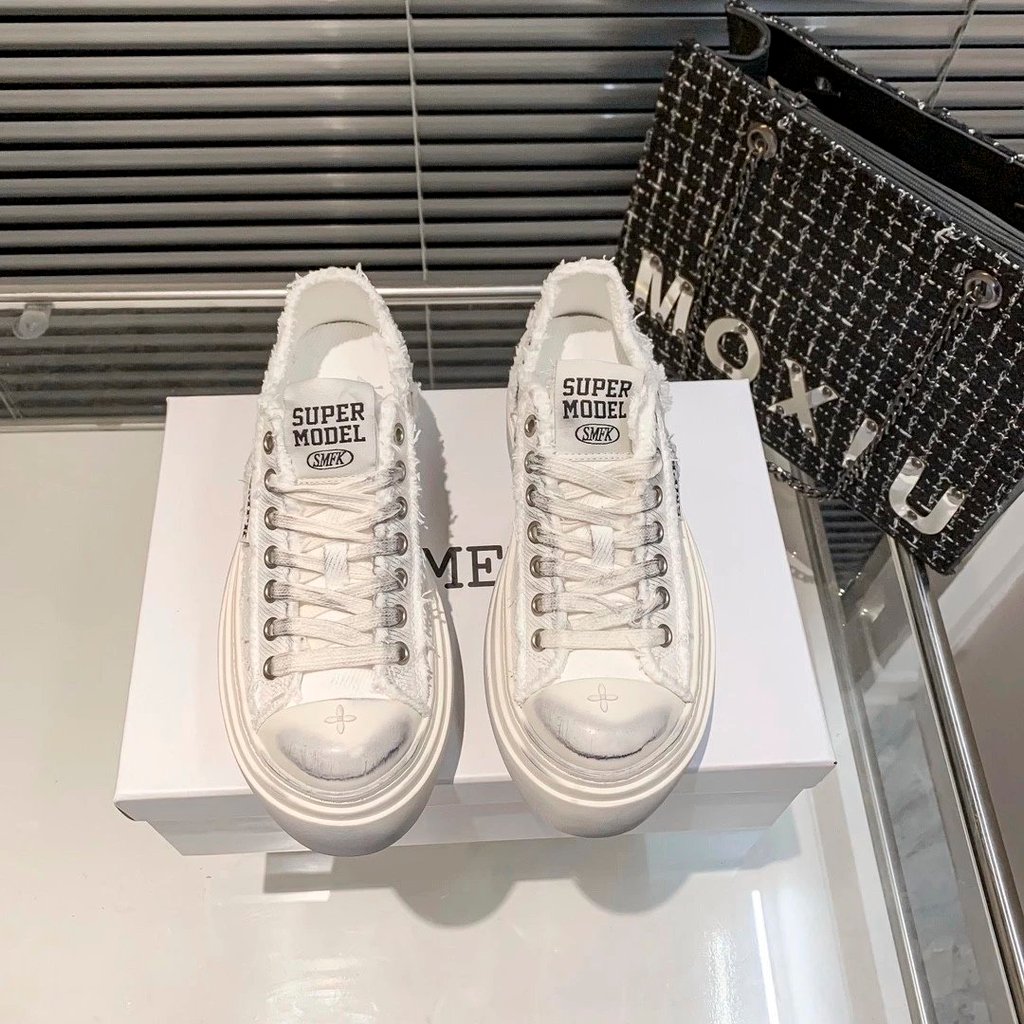 รองเท้าสีขาว สไตล์ใหม่.SMFK