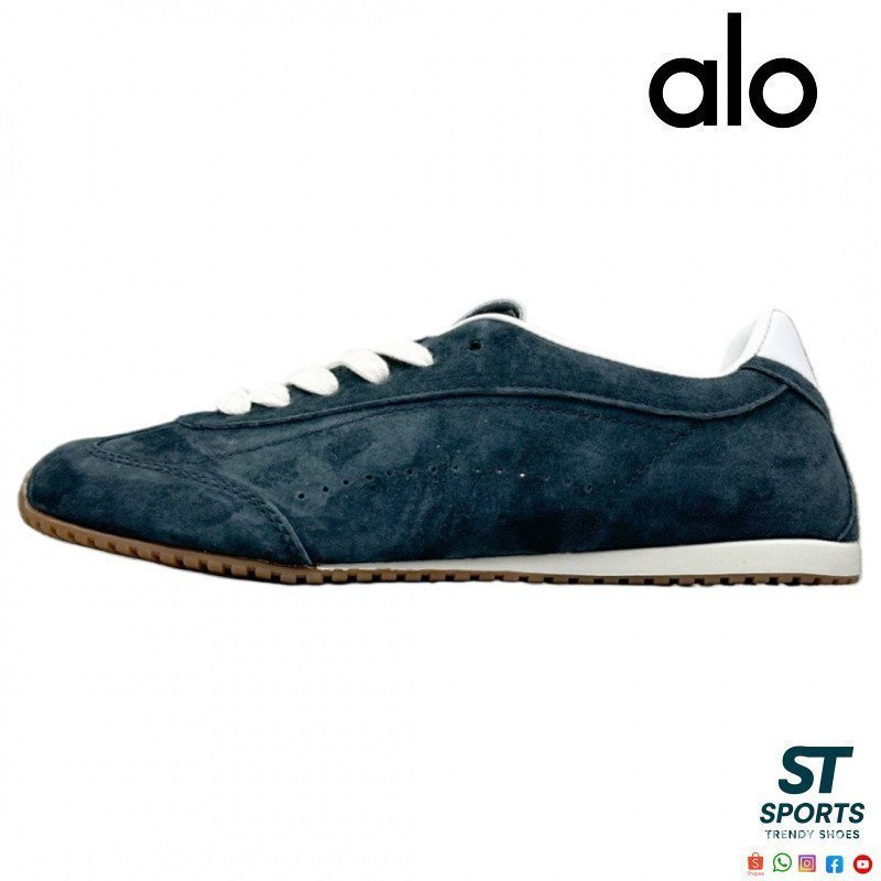 Alo Yoga x Jisoo ส้นคอดินด์ ลายพิมพ์ดอกไม้ชมพูพร้อมห้อยดาว charm