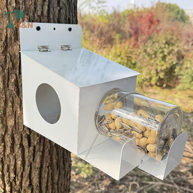 XeR Squirrel Feeder, Backyard Gallon Jar Squirrel Feeder สําหรับภายนอก,เพลิดเพลินไปกับกระรอกกินข้าวโ