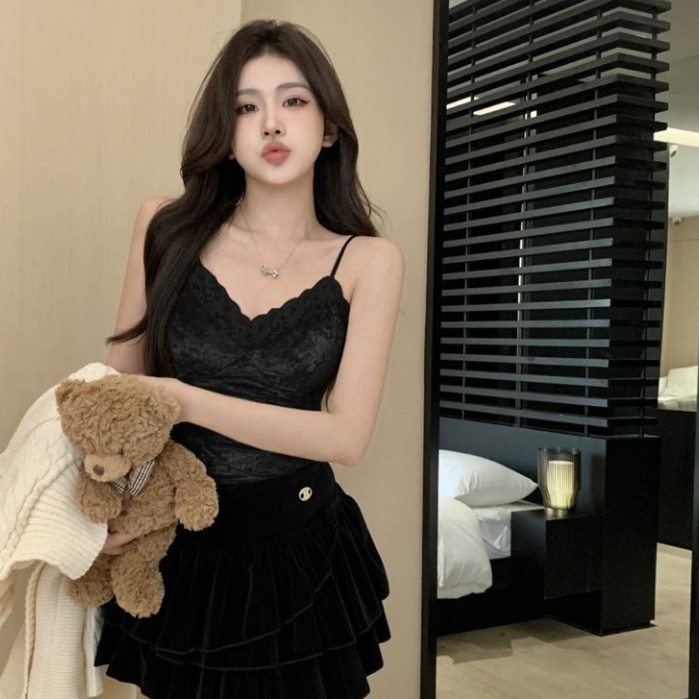 Paula พร้อมส่ง🌴ชุดกล้ามสตรีลูกไม้กำมะหยี่2026🌴ฟองน้ำเสริมหน้าอกเซ็กซี่ แบร็ตเล็ตหรูสไตล์ฝรั่งเศส งานเลี้ยงคริสต์มาส - รูปที่ 3