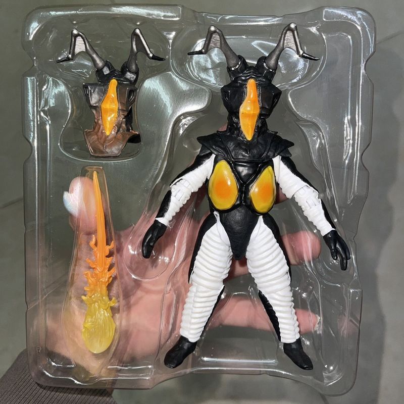 สไตล์ใหม่ KO รุ่น SHF Double-Headed zetton Monster Fireball zetton First Generation Ultraman Movable