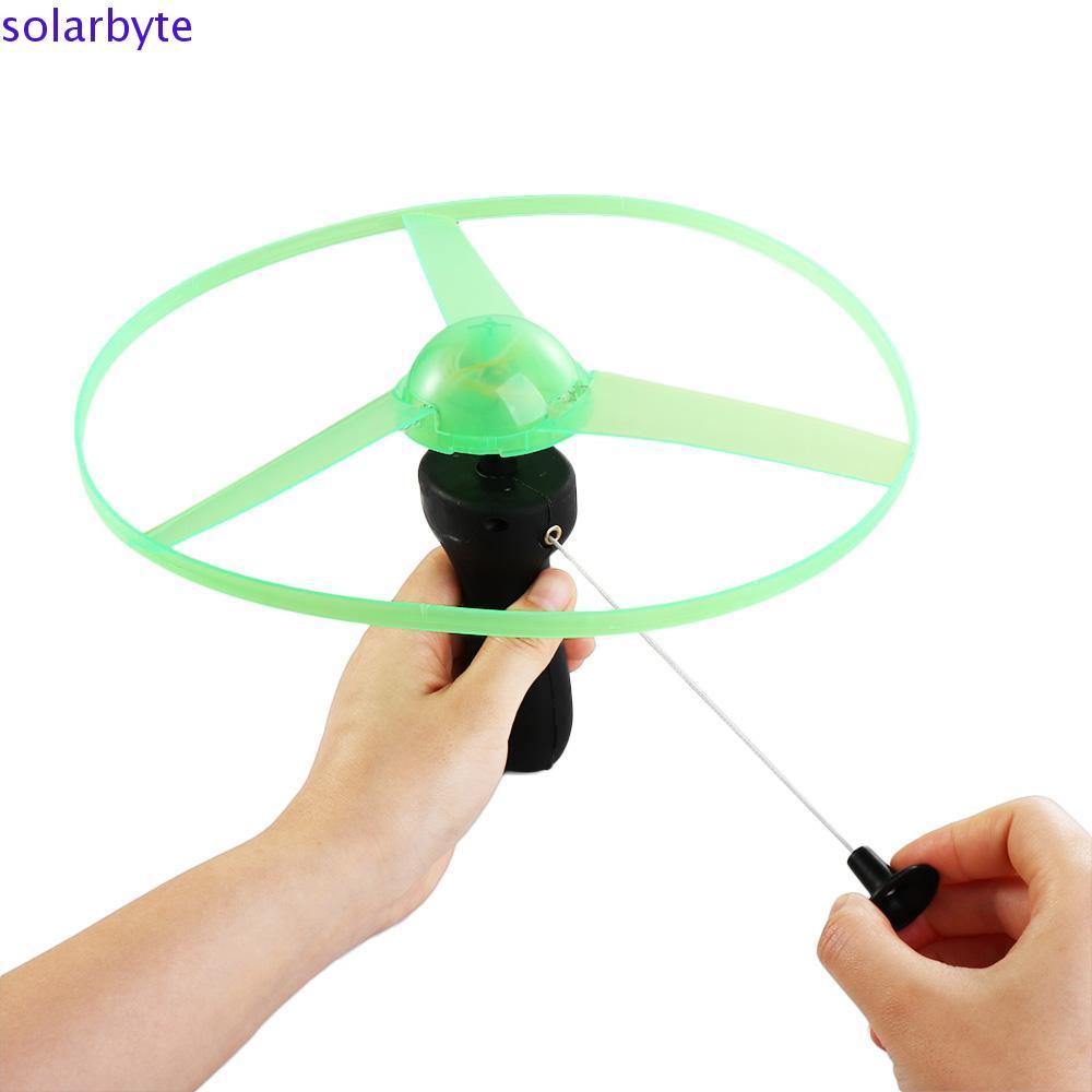 SOLARBYTE LED Flying UFO ของเล่นกลางแจ้งเชือก Flying Interest Luminous ไฟ LED ของเล่นสําหรับเด็กเกมก