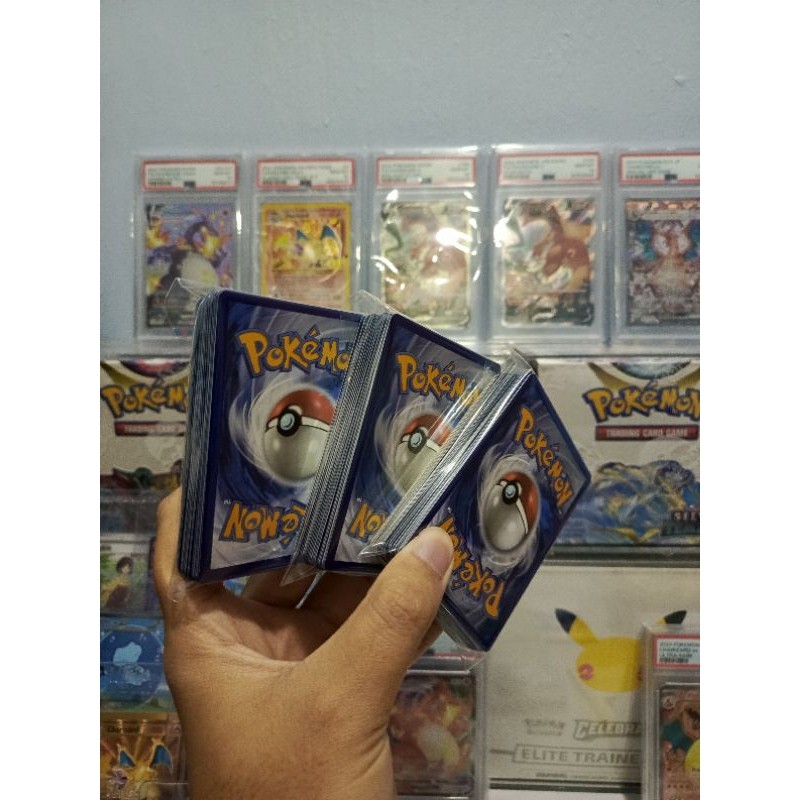 การ์ด Pokemon TCG Bulk Common100 / 50 / 20 ซ้อนการ์ด Pokemon TCG Bulk Common