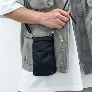 กระเป๋าสะพายข้างกันน้ำแบบพับได้ ทรงพอดีตัว สำหรับทั้งผู้ชายแ…