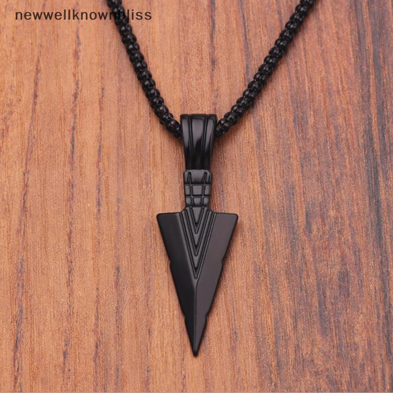 จี้สร้อยคอนมหัวลูกศรสีดำและทองเงินจาก CCD