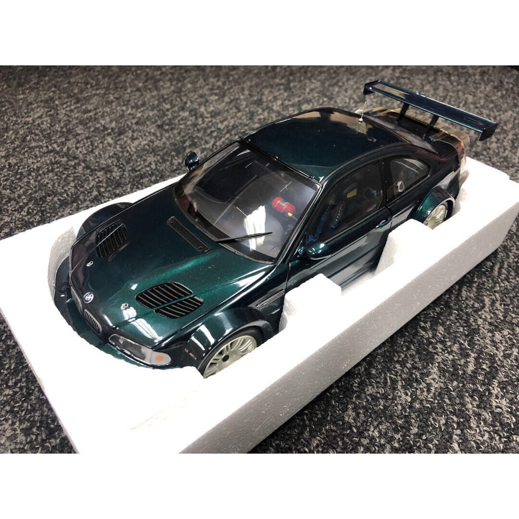 [คลังสินค้าพร้อม] Mini Cut 1/18 BMW E46 M3 GTR Emerald Dark Green Car Model Minichamps Mini Cut 1: 1