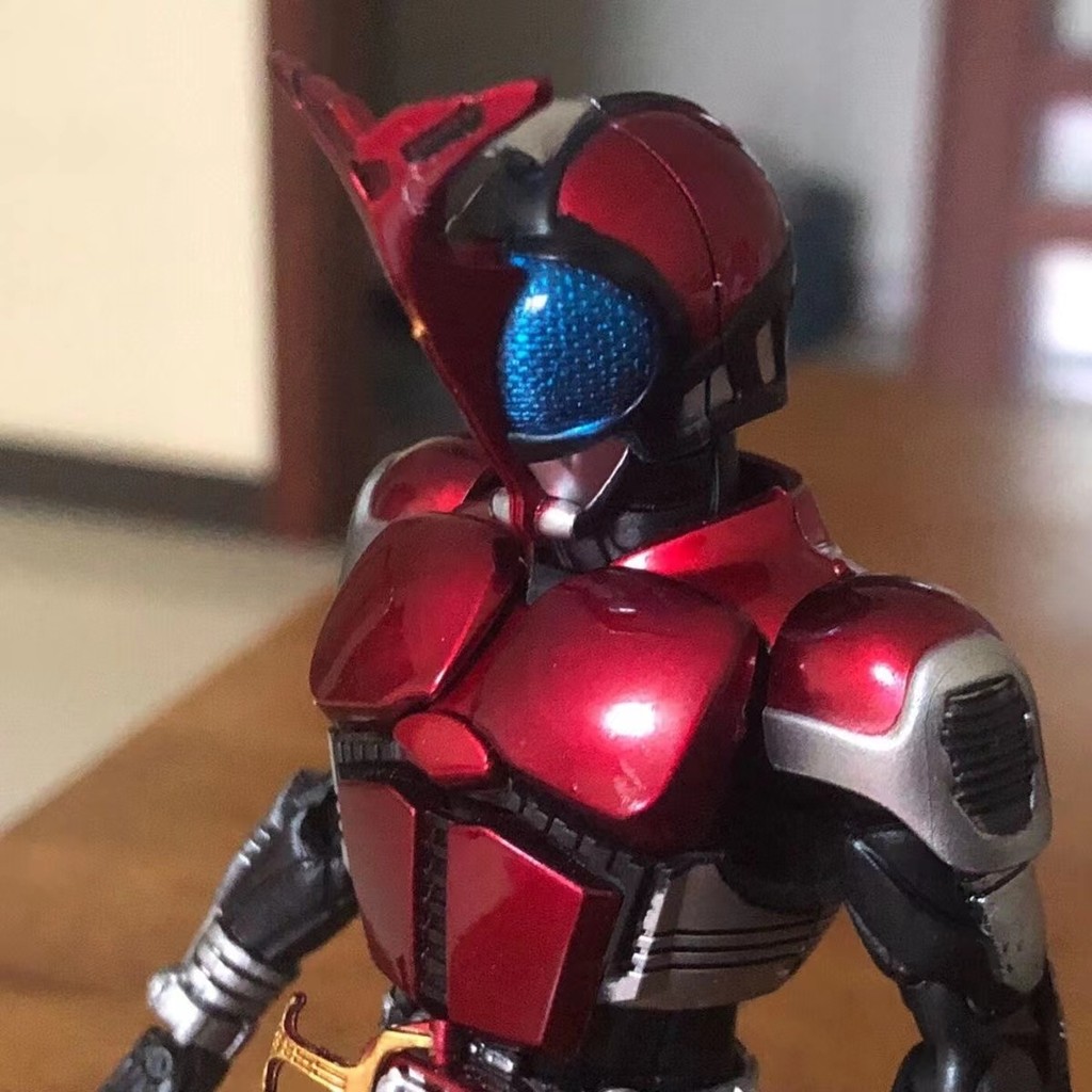 KO แกะสลักกระดูกจริง Kamen Rider Kabuto Kabuto Knight Type Dark Armor Fighting SHF Tiandao รูปเลขานุ