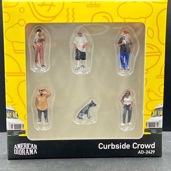 American Diorama Figure Set : Curbside Crowd
