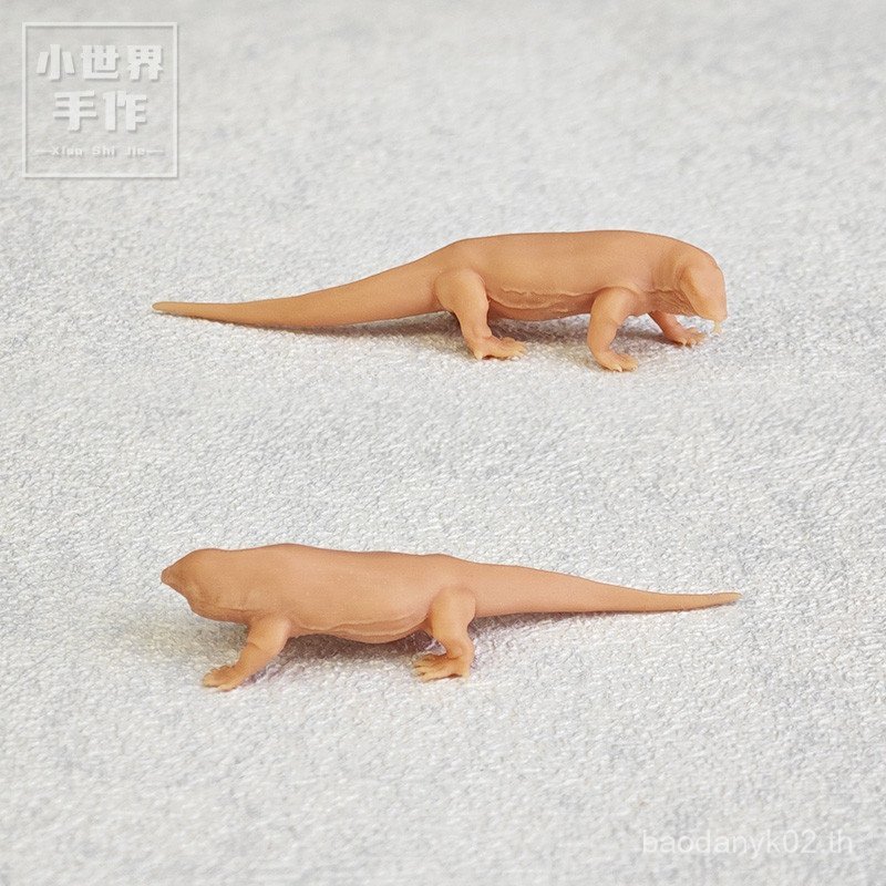 สินค้าใหม่ [โลกเล็ก] Komodo Dragon Komodo Monitor Lizard 1: 64 Miniature Animal Resin Figure ตกแต่งโ