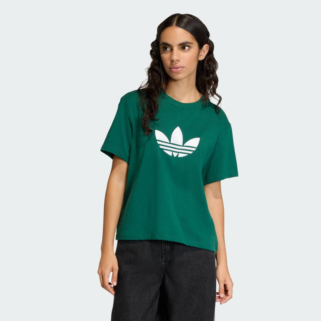 adidas ไลฟ์สไตล์ เสื้อยืดทรงบ็อกซี TREFOIL ผู้หญิง สีเขียว KD6227