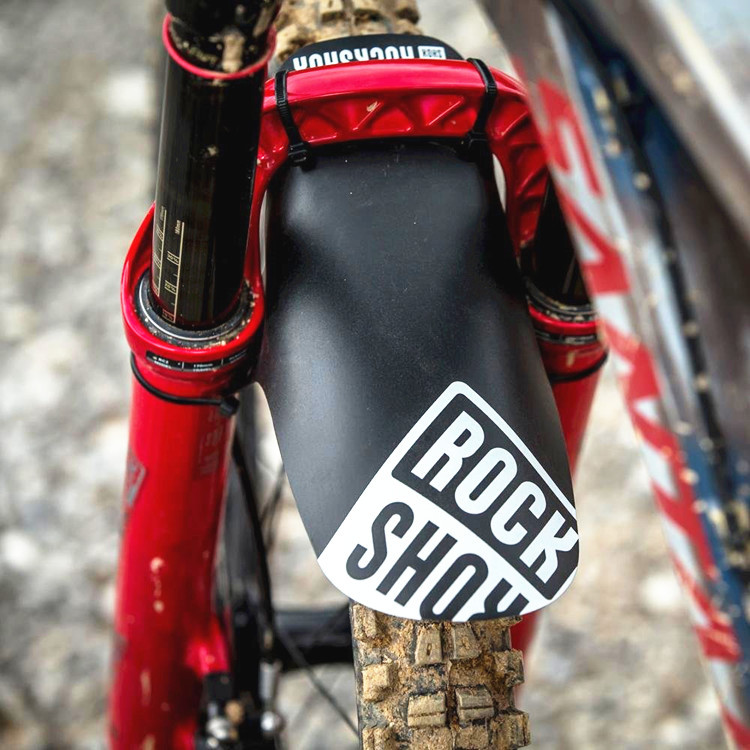 RockShox R สำหรับจักรยานเสือภูเขา ส้อมด้านหน้าพร้อม Fender และ Lyrik Boxxer